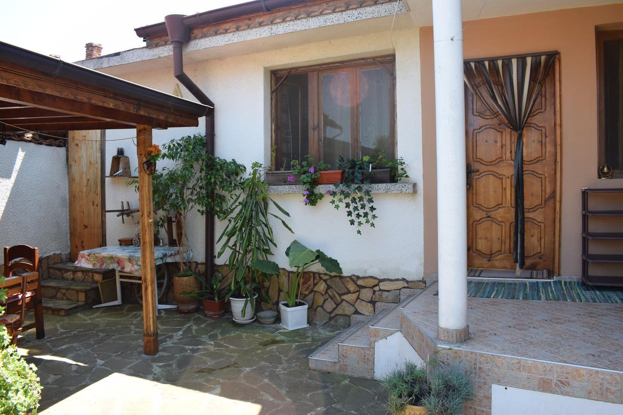 Guest House Nedyalkovi Chernomorets Exterior foto